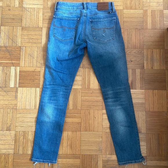 Lucky Brand - Distressed Skinny Jeans - Picture 4 of 9